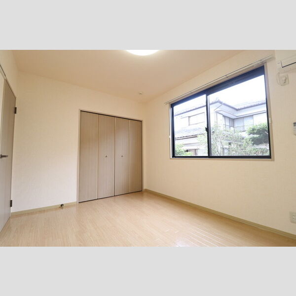 愛花夢　2号館102号室 洋室6帖