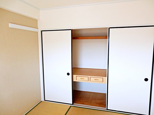 ライトヒルズ桜木 収納