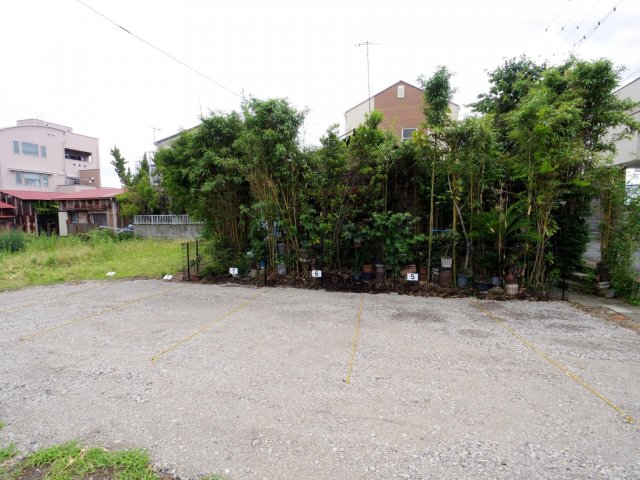 黒部丘第3ハイツ 専用駐車場