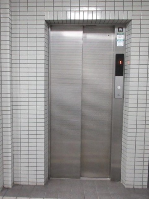 関内フレックスビル804号室 エレベーター