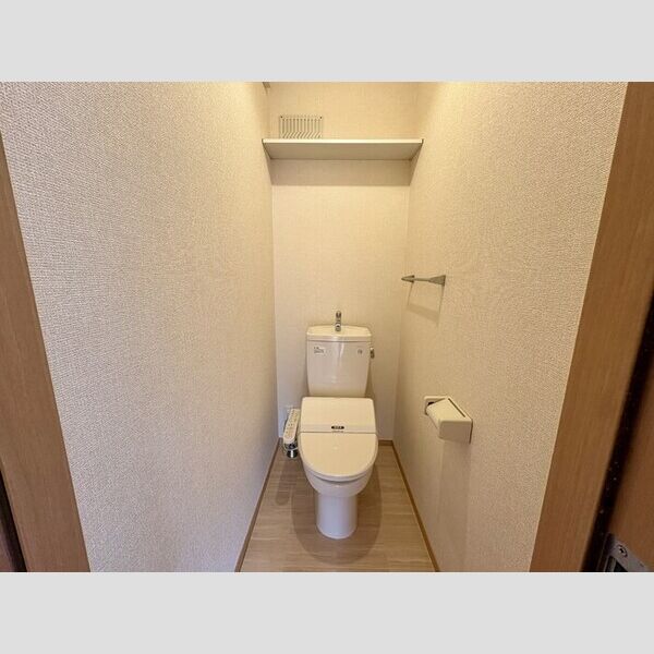 カームヒルズ　ABA201号室 トイレ