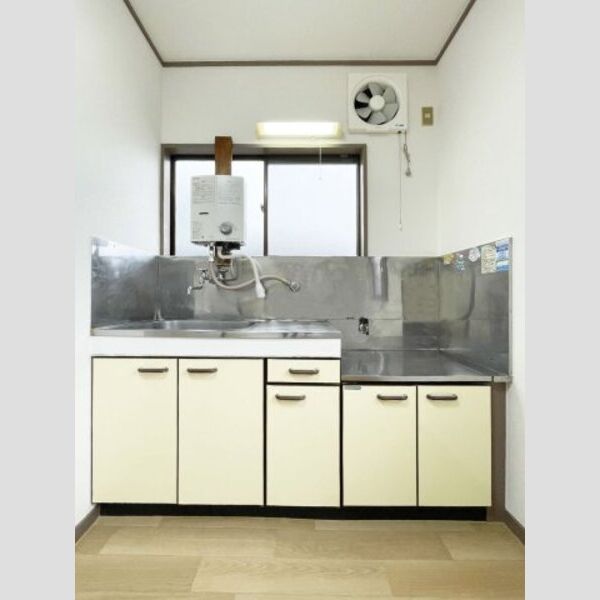 第8正栄ハイツA201号室 キッチン