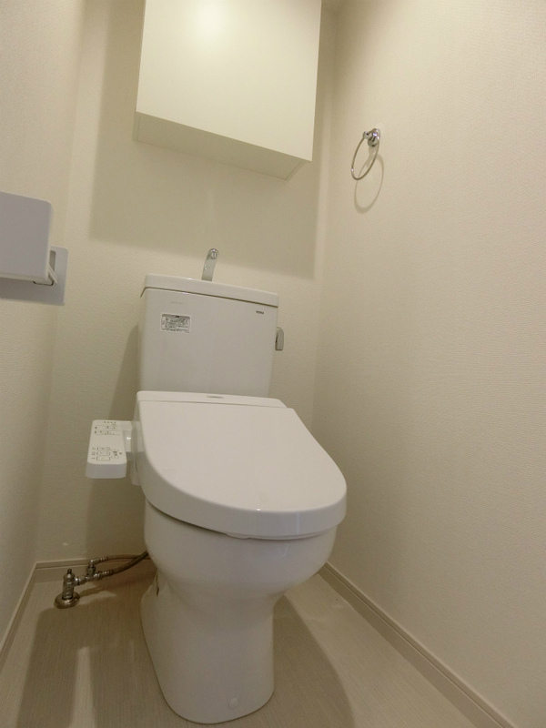 リブリ・アヴニール2階 トイレ