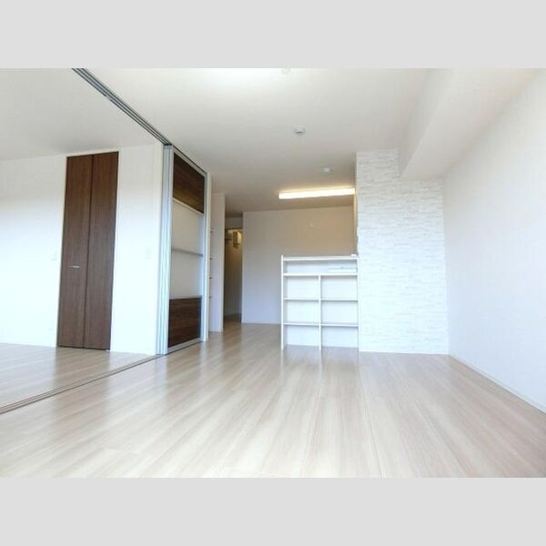 グレイスコート湘南 LDK、洋室