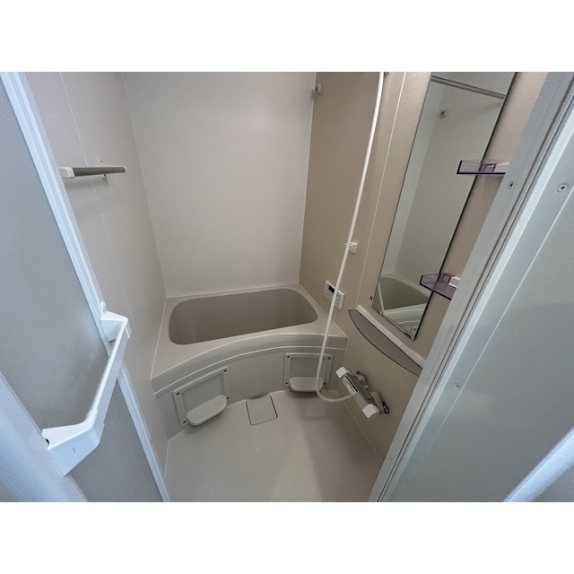 リポス瀬谷B棟207号室 お風呂