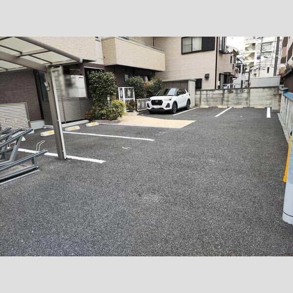 椿ヴィレッジ202号室 駐車場