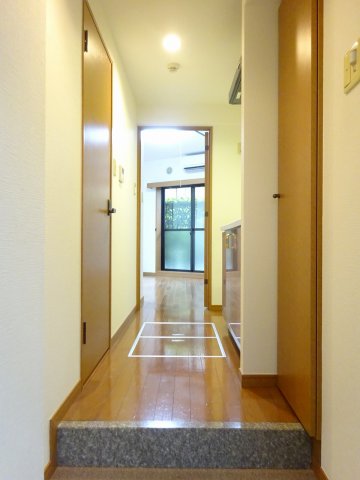 フェニックス芦花公園駅前弐番館107号室 玄関