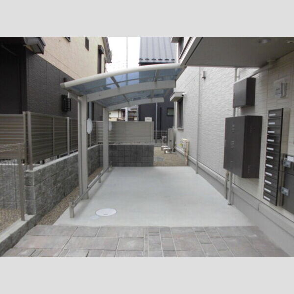 メゾンフェリーチェおおたかの森 駐輪場