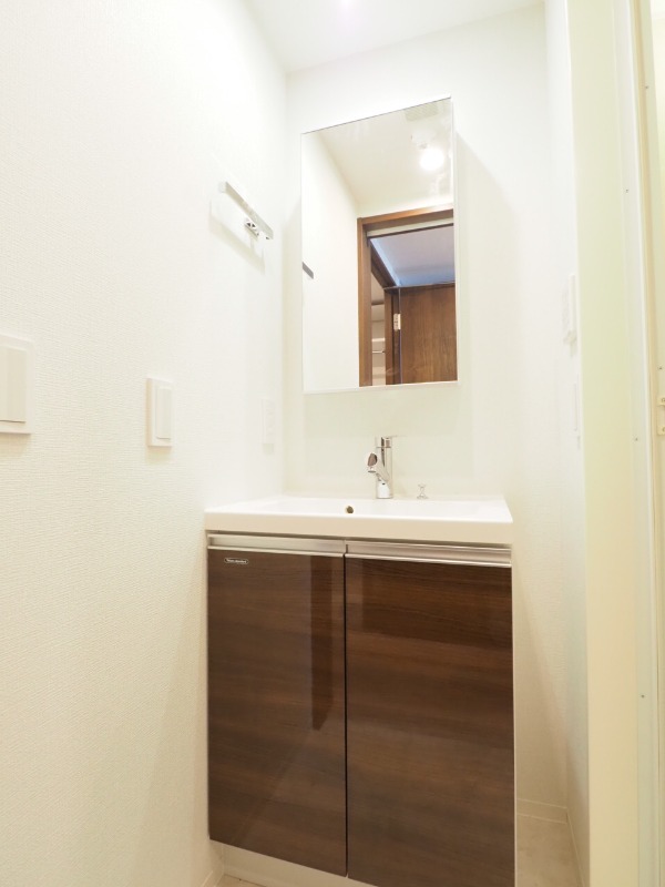 ドゥーエ梅屋敷3階 洗面