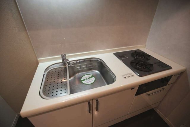 セリュークス板橋本町 システムキッチン(2口ガスコンロ)