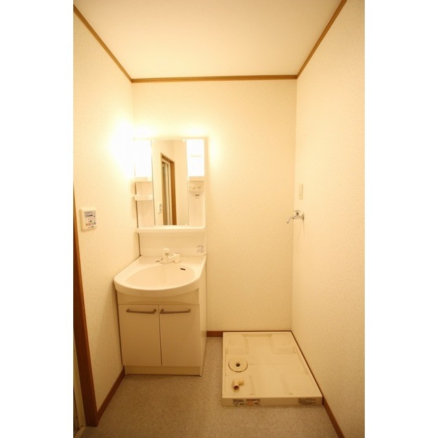 アムール Vert U103号室 内観