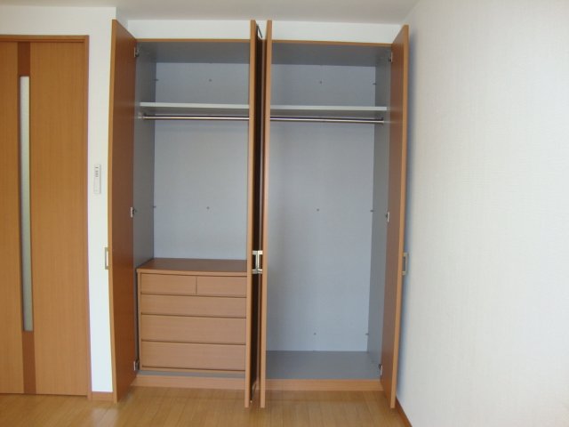 パールハイム鎌倉101号室 クローゼット
