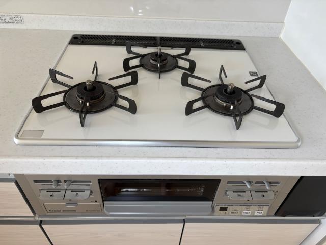 レーベン・ハイム美園５ 3口ガスコンロ