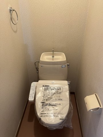 プリュニエラバン0105号室 トイレ