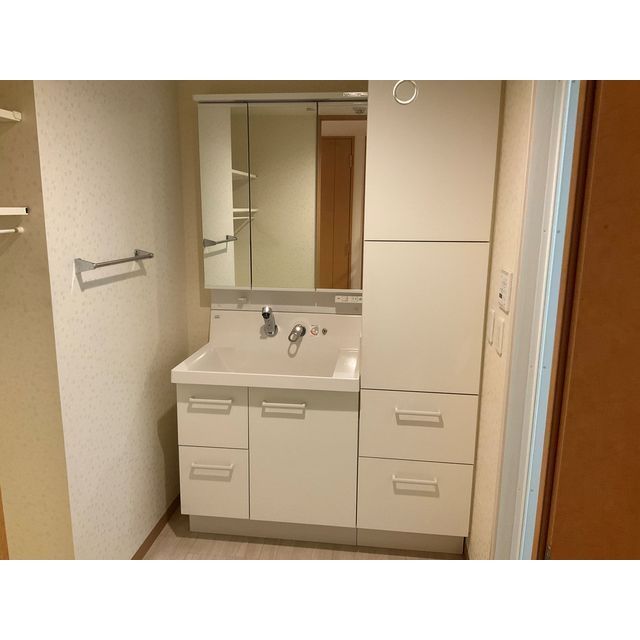 ファミリーフィールズ大宮壱番館103号室 内観