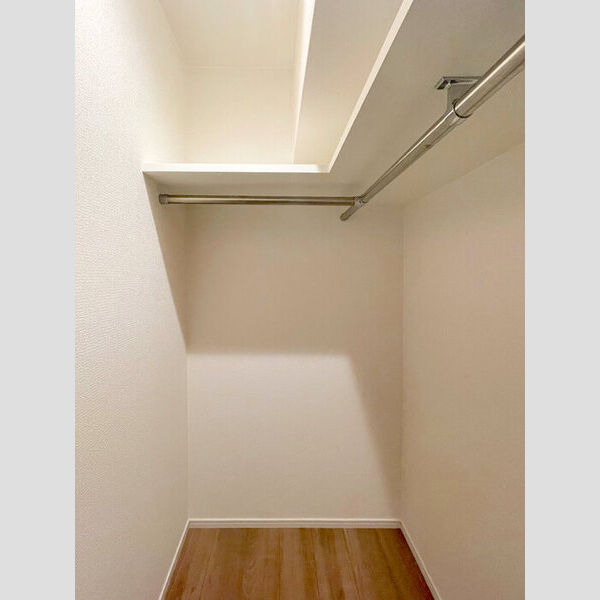 シェルト新都心401号室 ウォークインクローゼット