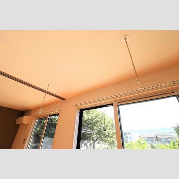 グレイスメゾン101号室 室内物干し金物