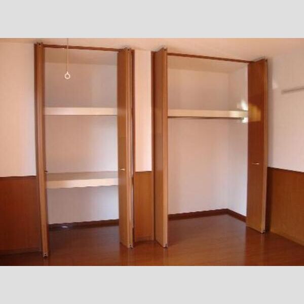 リビングタウン三橋西　B 南側洋室6帖