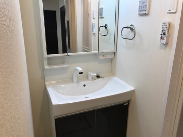 サン・サルーテ 洗髪洗面化粧台（イメージ）