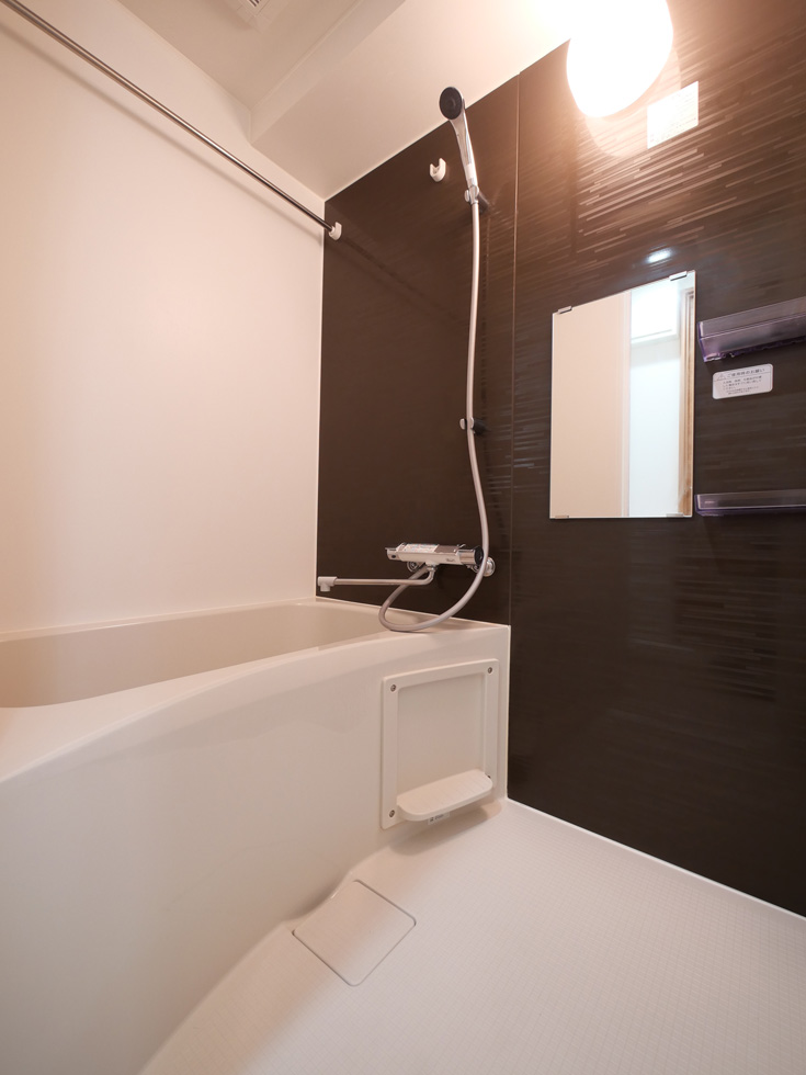 ペアパレス六町2号館2階 内観