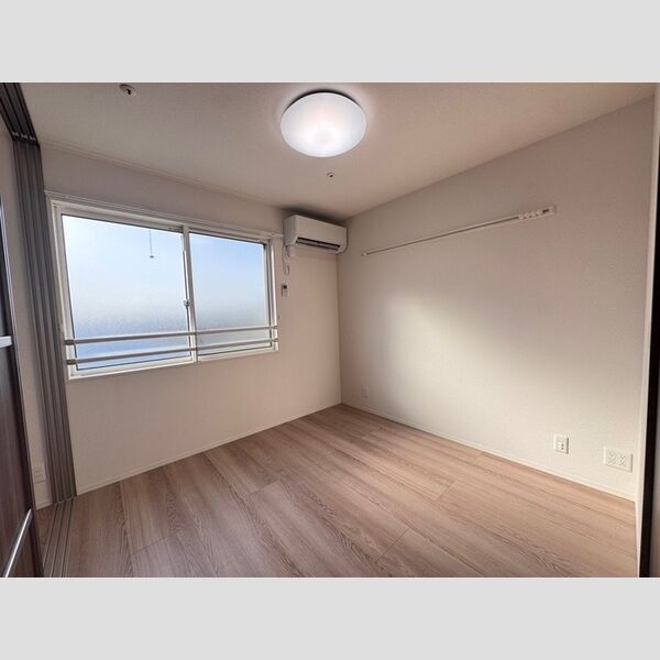 レンブランサ湘南台301号室 洋室