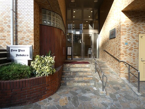 ライオンズプラザ池袋 エントランス　※2026年03月の写真