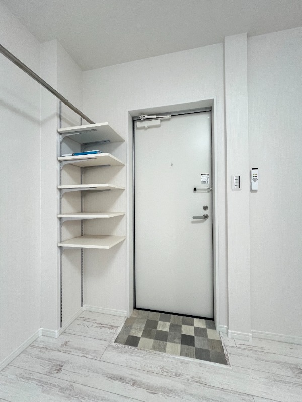 リュクスカーサ梅島1階 玄関