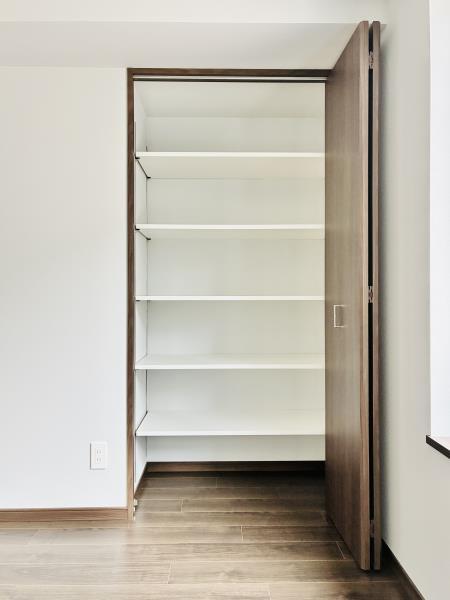 ＣＯＭＰＯＳＩＴＥ目黒鷹番1階 リビング