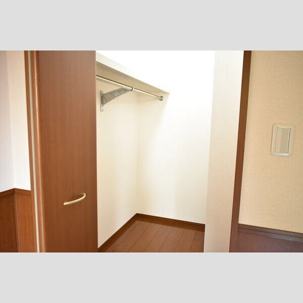 クレセール203号室 クローゼット