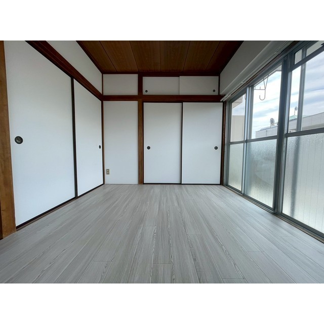 マンション丸中201号室 内観
