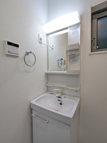 エスビーメゾン南鳩ヶ谷0103号室 洗面