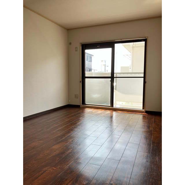 サニーレジデンス平塚Ⅰ203号室 洋室