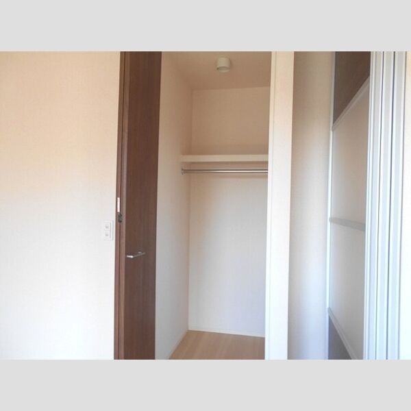プレジオ　Ⅱ303号室 ウォークインクローゼット