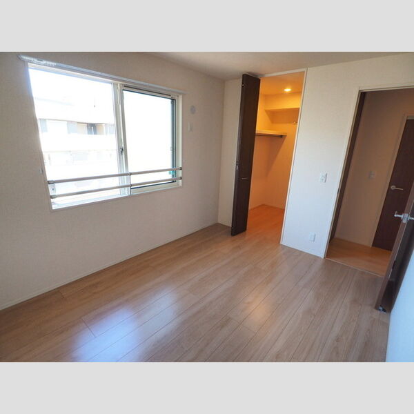 Regulus (レグルス)　C棟302号室 洋室