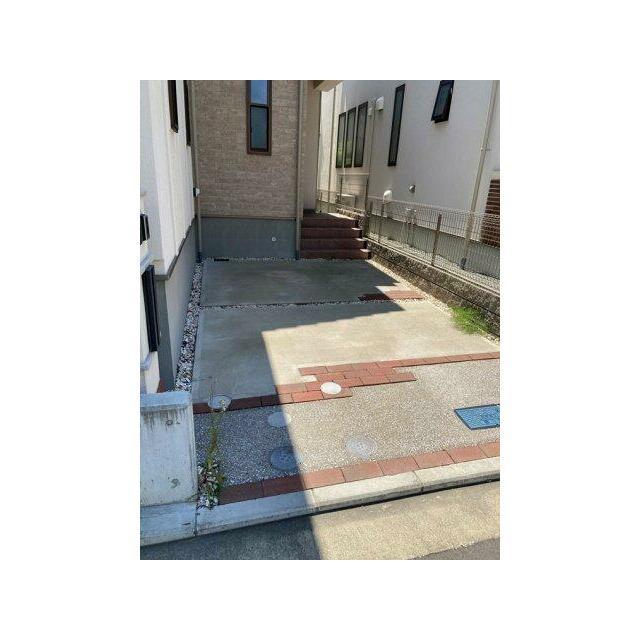 笹下戸建 駐車場