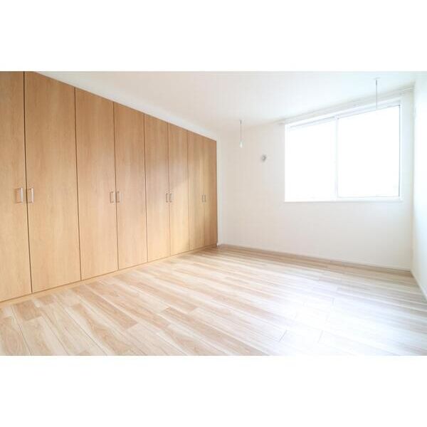 フォレスト　ルーチェ2F号室 リビング