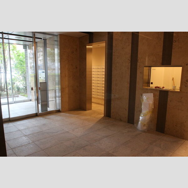 コンシェリア東京(IRIYA STATION FRONT)0905号室 エントランス