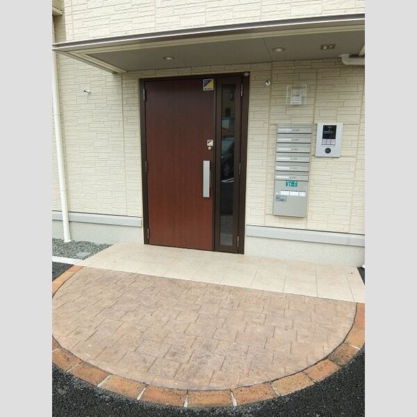 クレセリアⅢ エントランス