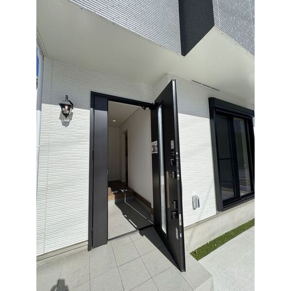 Sumai-to国立市泉05 玄関