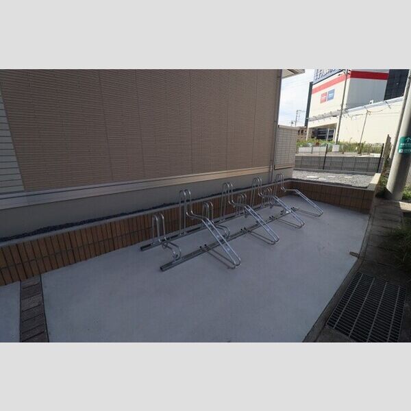 Pera205号室 駐輪場