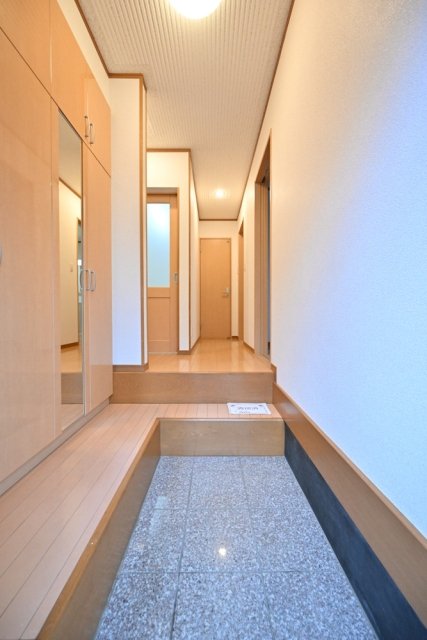 早宮４丁目戸建て 玄関