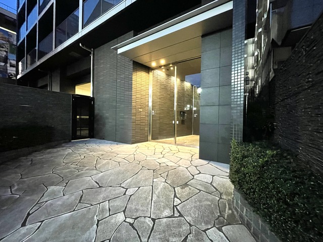 ガーラ・プレシャス渋谷6階 清潔なエントランスです