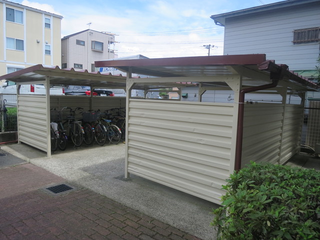 エスポワール名瀬0305号室 駐輪場　※実際の使用状況とは異なります(現況優先)