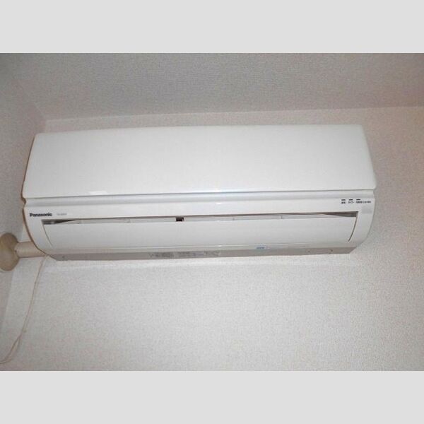 ハイツセイホⅢ202号室 エアコン