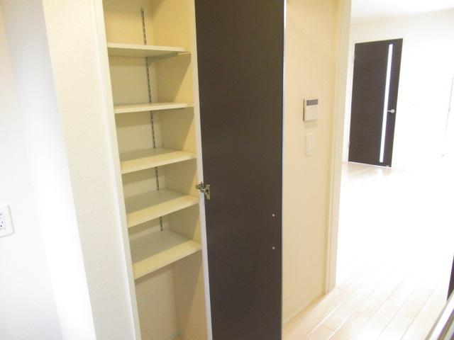 メゾン・ド・ルナ キッチン収納