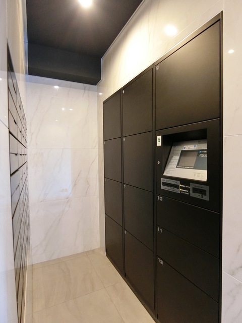 ガーラ・ステージ横濱関内8階 宅配ボックス