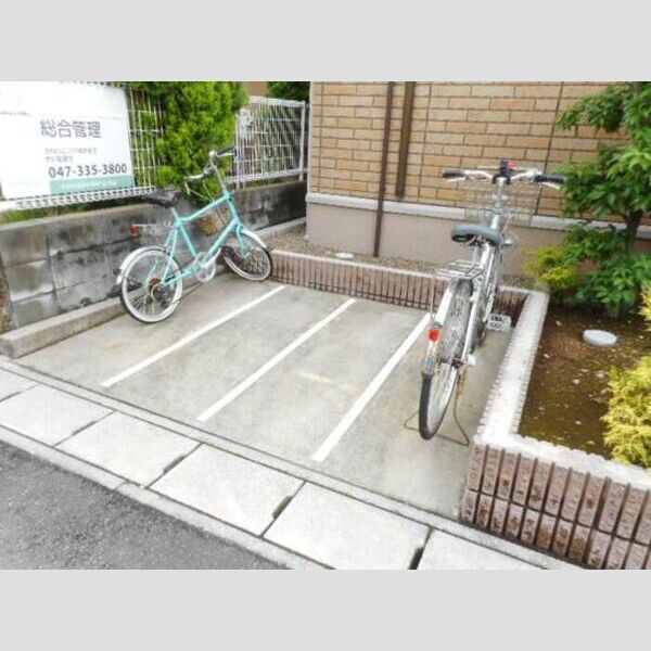 プリマベラ菅野 駐輪場