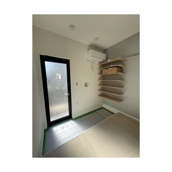 テラスハウス井荻101号室 玄関