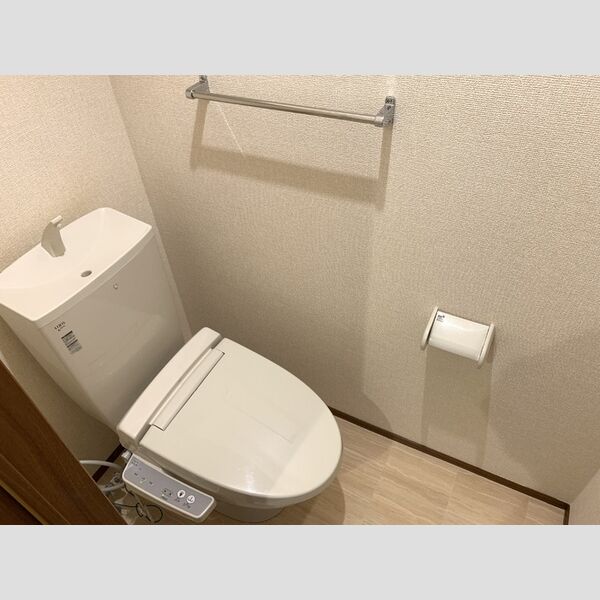 Bricks Lake Town103号室 温水洗浄暖房便座