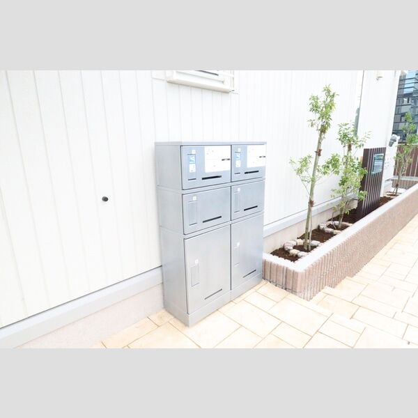 フリードルム本郷 宅配ボックス